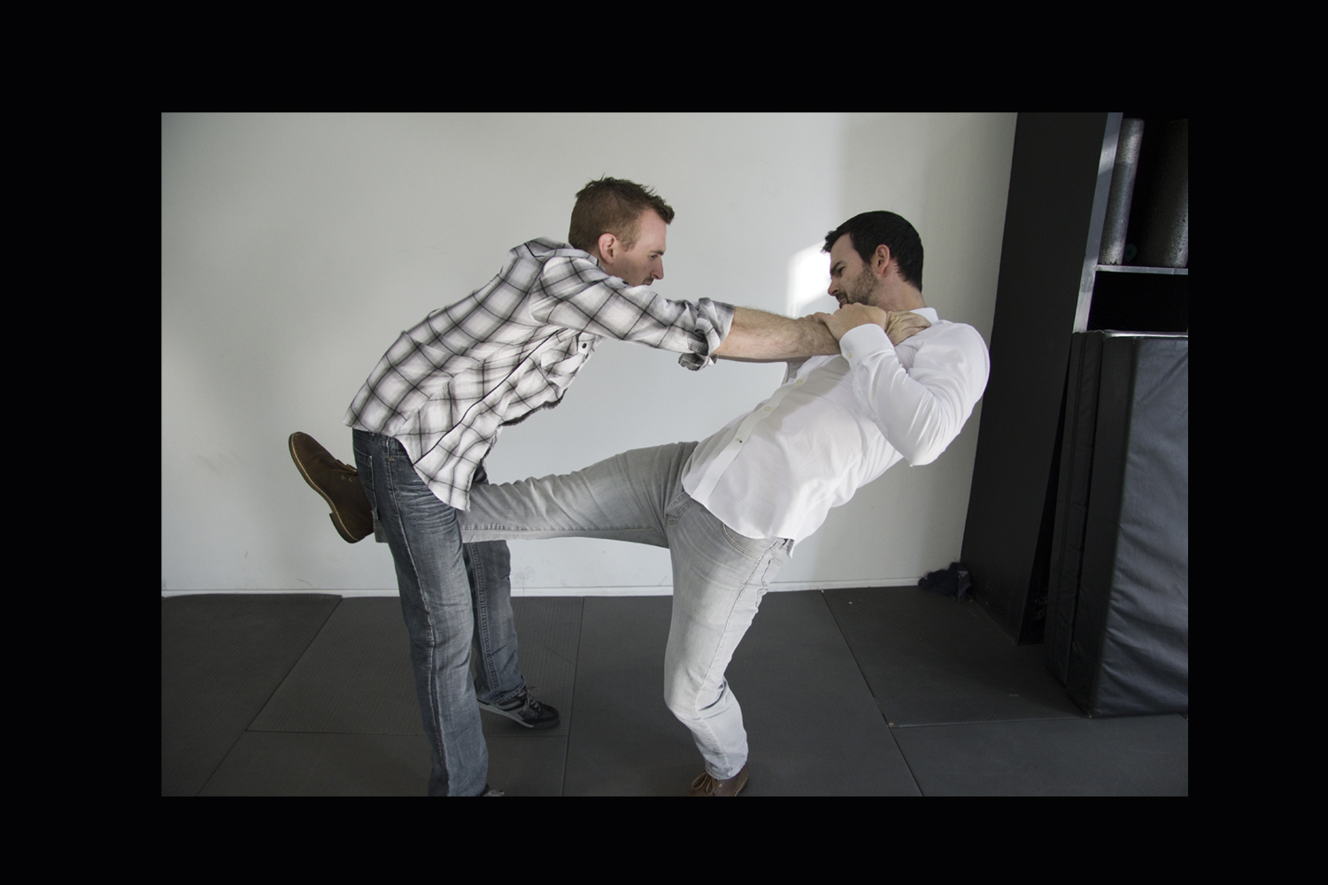 krav-maga-for-beginners-choke-defense-featured-image